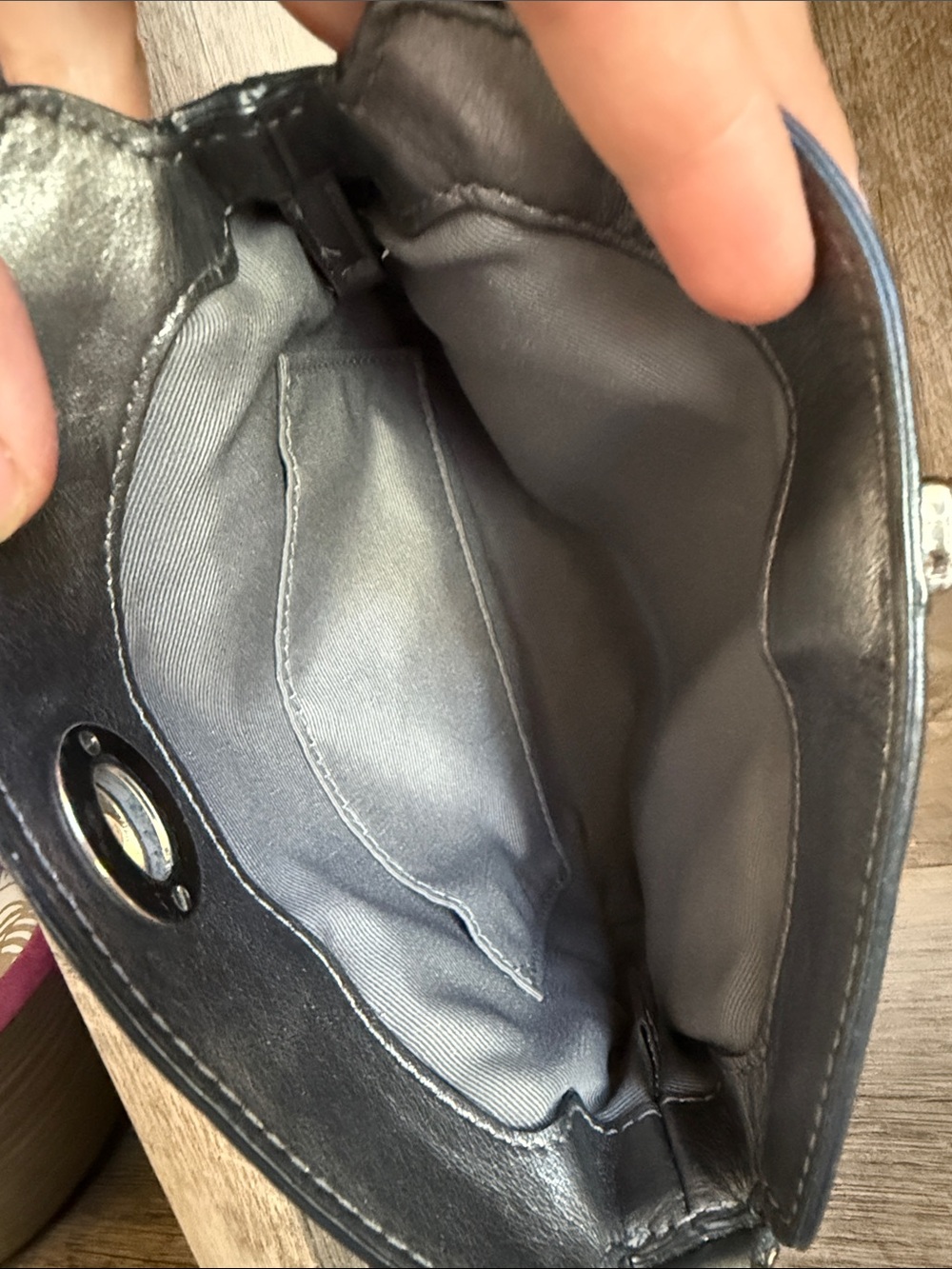 Coach Metallic Wristlet Turnlock Toggle Closure - Picture 6 of 12